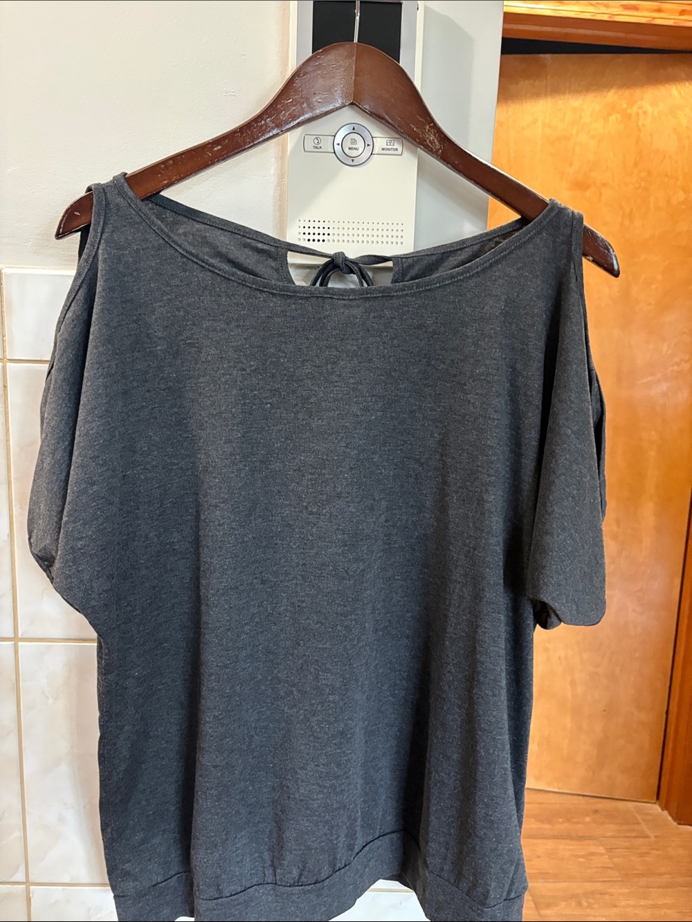 Women’s Charcoal Cold-Shoulder Tie-Back Tee